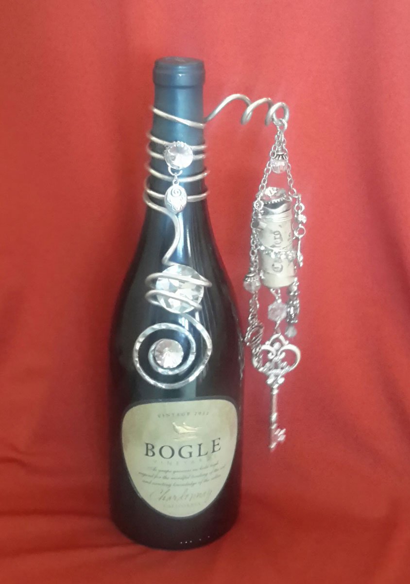 Wine-bottle-Charms-by-MaDon