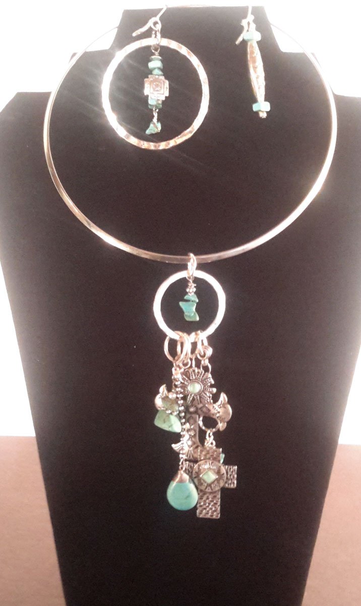 turquoise-necklace-&-earrin