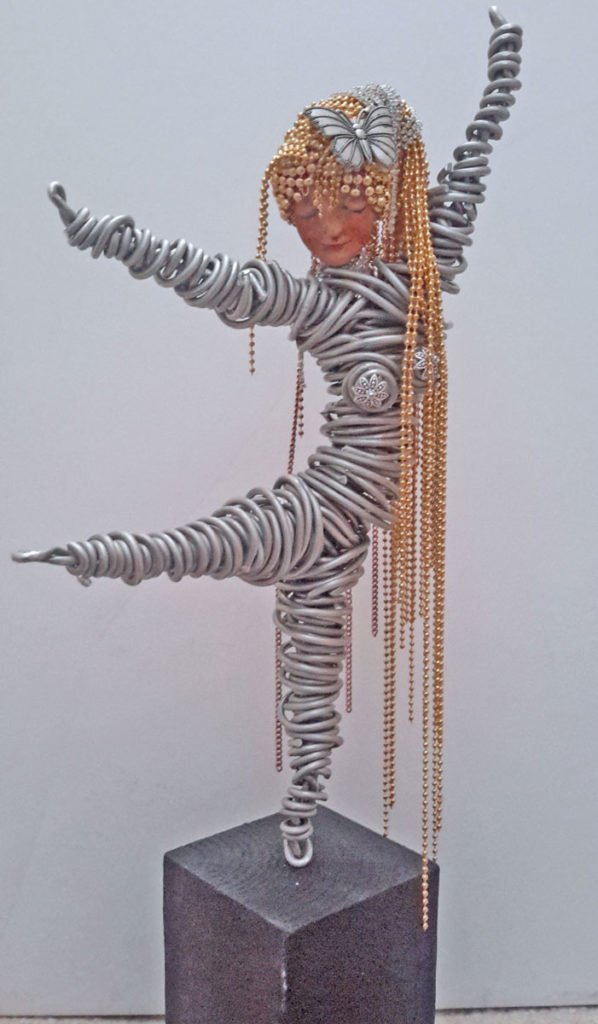 08.15.18-Standing-sculpture